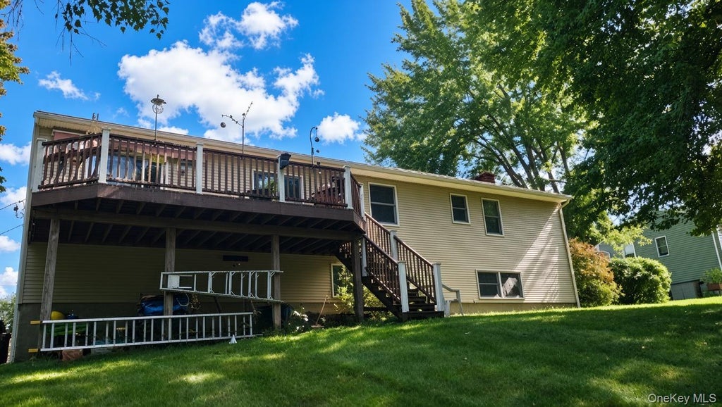 Photo of 56 Mandalay Drive, Poughkeepsie, NY 12603 (MLS # 1055186)