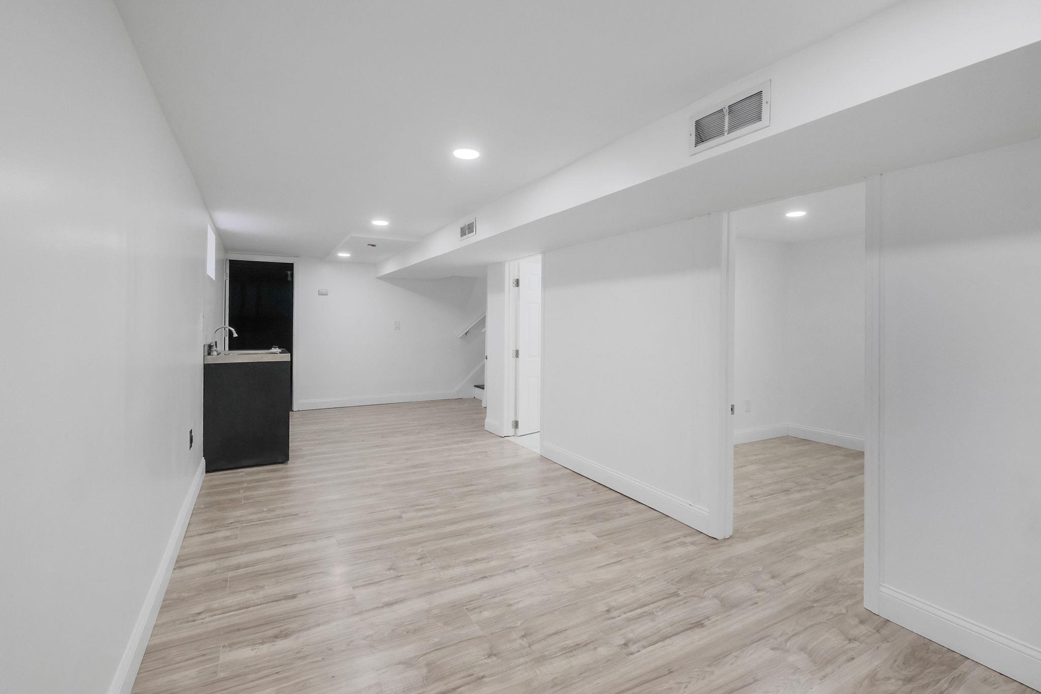 2812 Kane Avenue, Medford, New York image 21