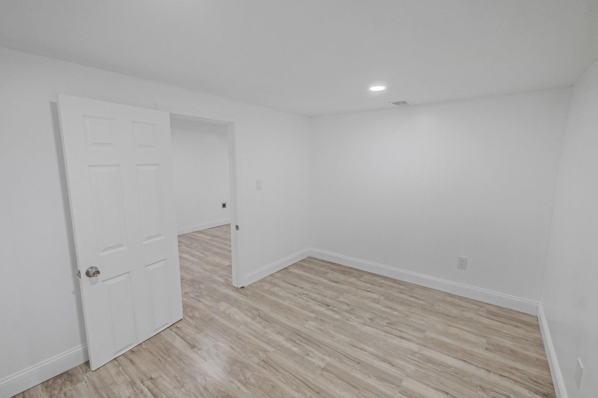 2812 Kane Avenue, Medford, New York image 23