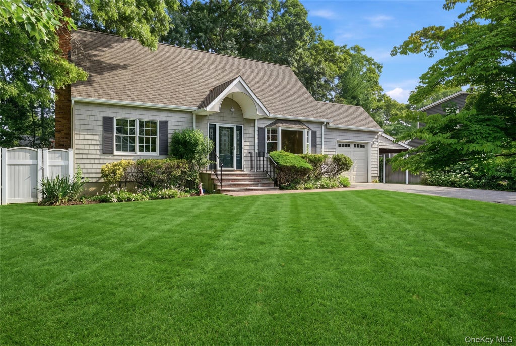 Photo of 901 Liberty Street, Bohemia, NY 11716 (MLS # 1058873)