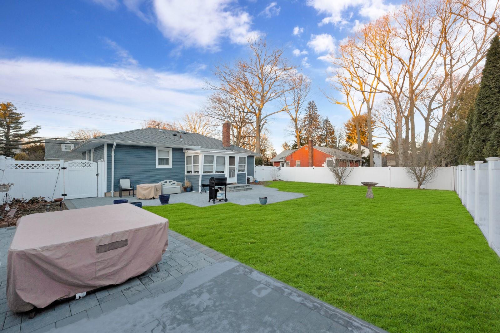 56 Vermont Street, Melville, New York image 21