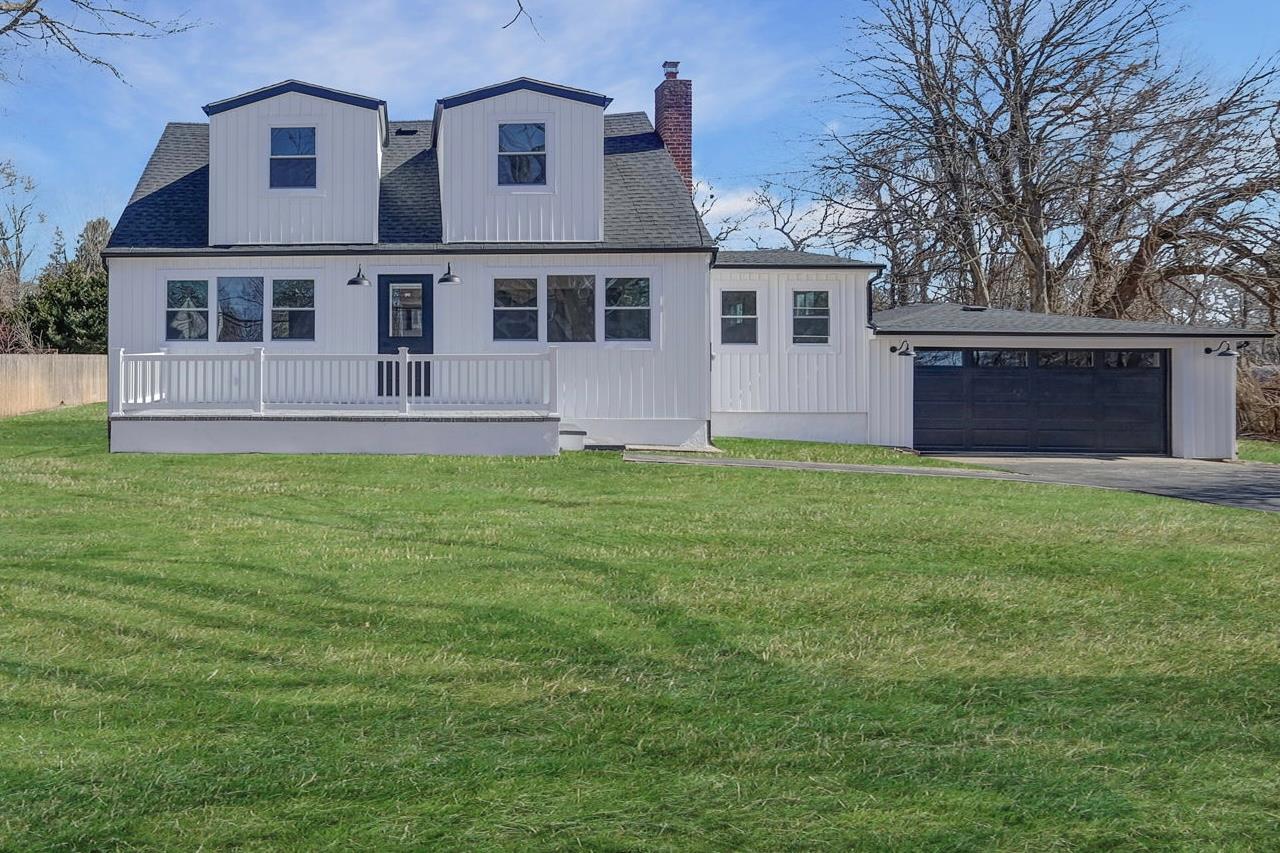 448 Avondale Drive, Shirley, New York image 1