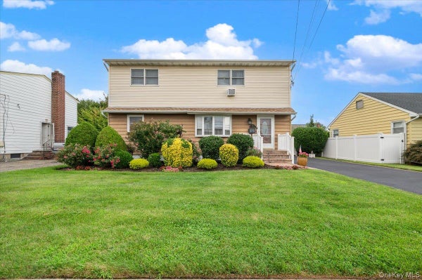 210 N 5TH ST, BETHPAGE, NY 11714 - Image 4e453c5571676aed470932014d7839fa/904369335
