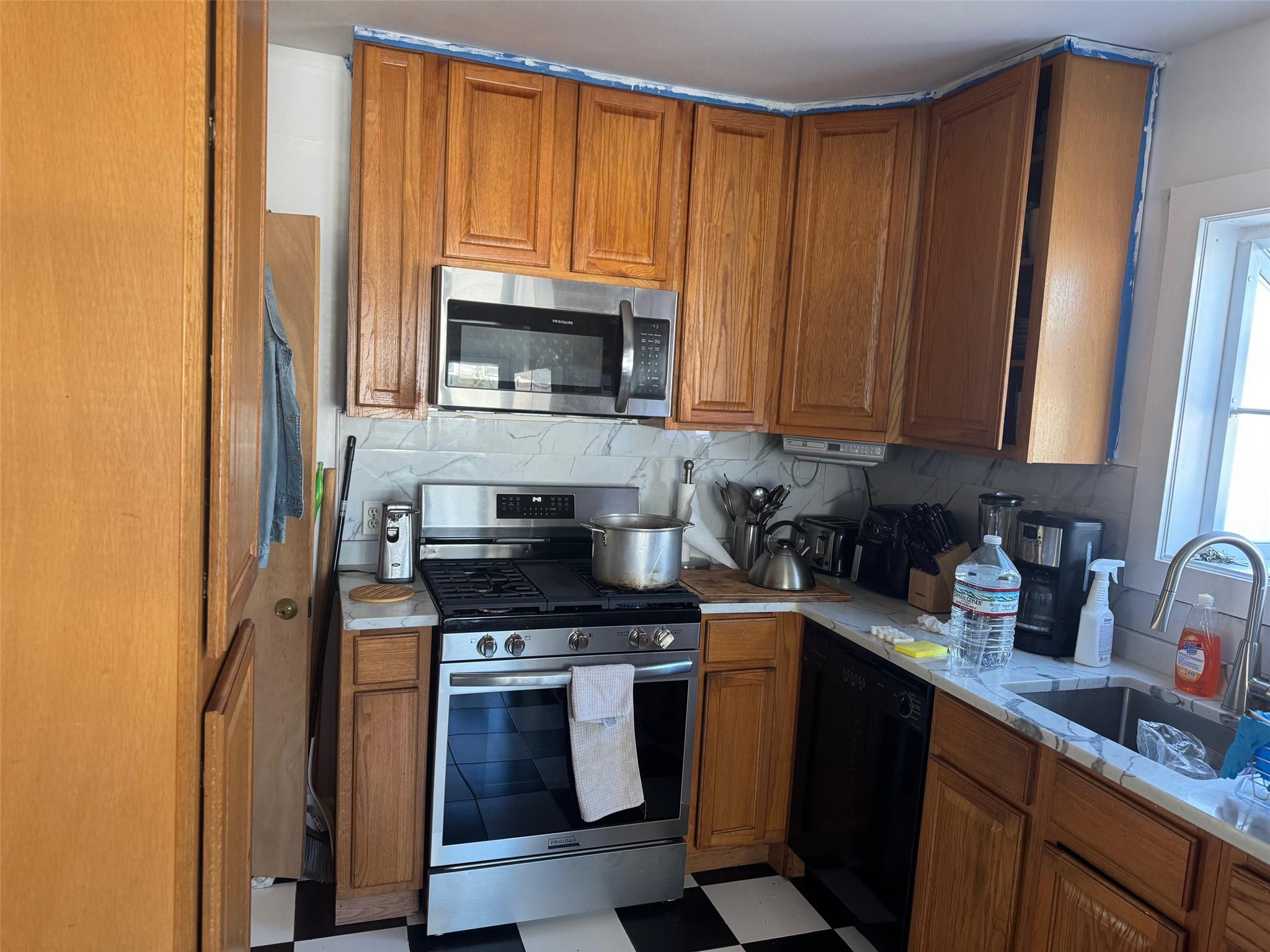 59 School Street, Malverne, New York image 3