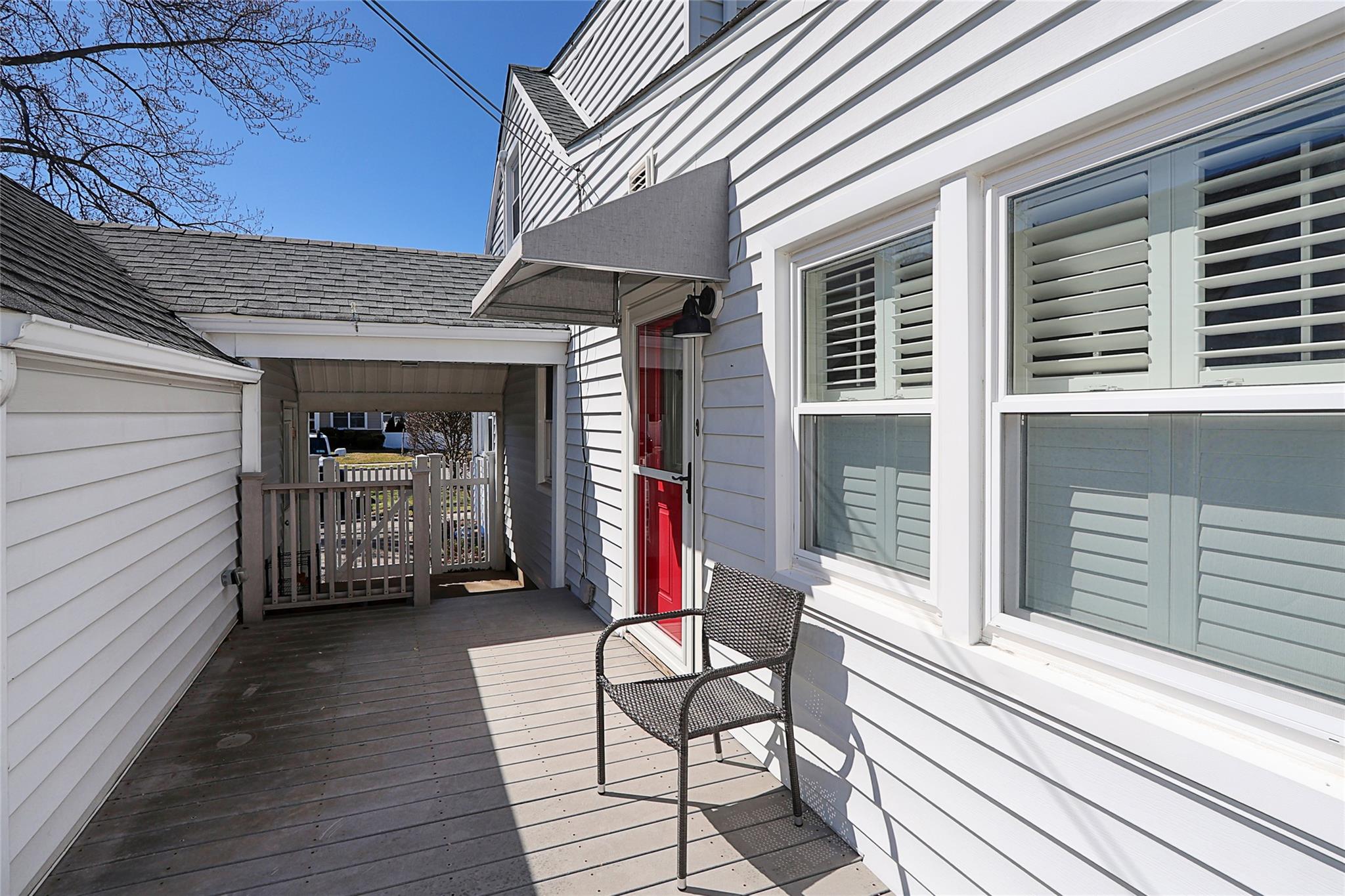 Oyster Bay, New York 11791, United States, 4 Bedrooms Bedrooms, ,2 BathroomsBathrooms,Residential,Active,96408