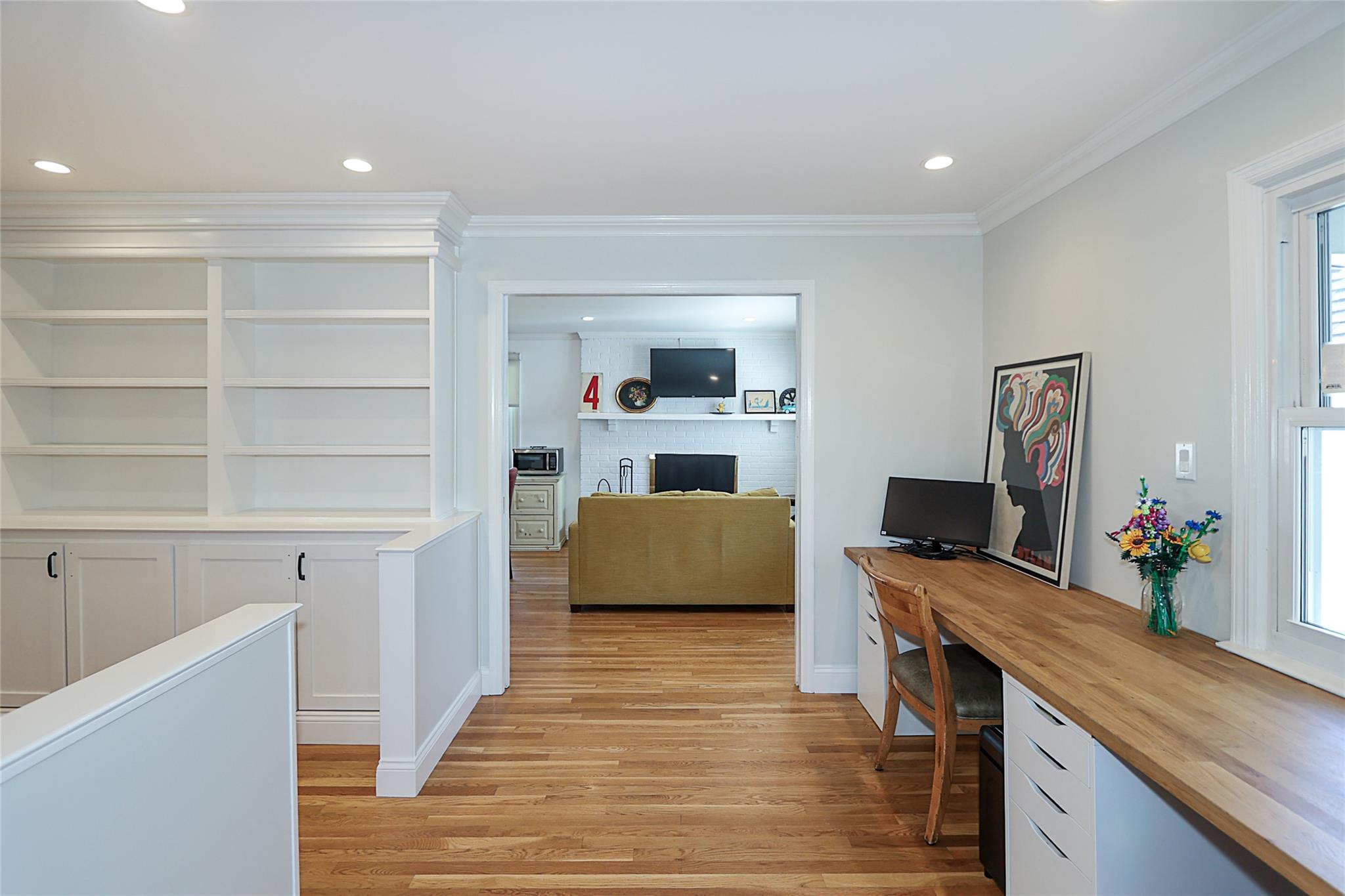 Oyster Bay, New York 11791, United States, 4 Bedrooms Bedrooms, ,2 BathroomsBathrooms,Residential,Active,96408