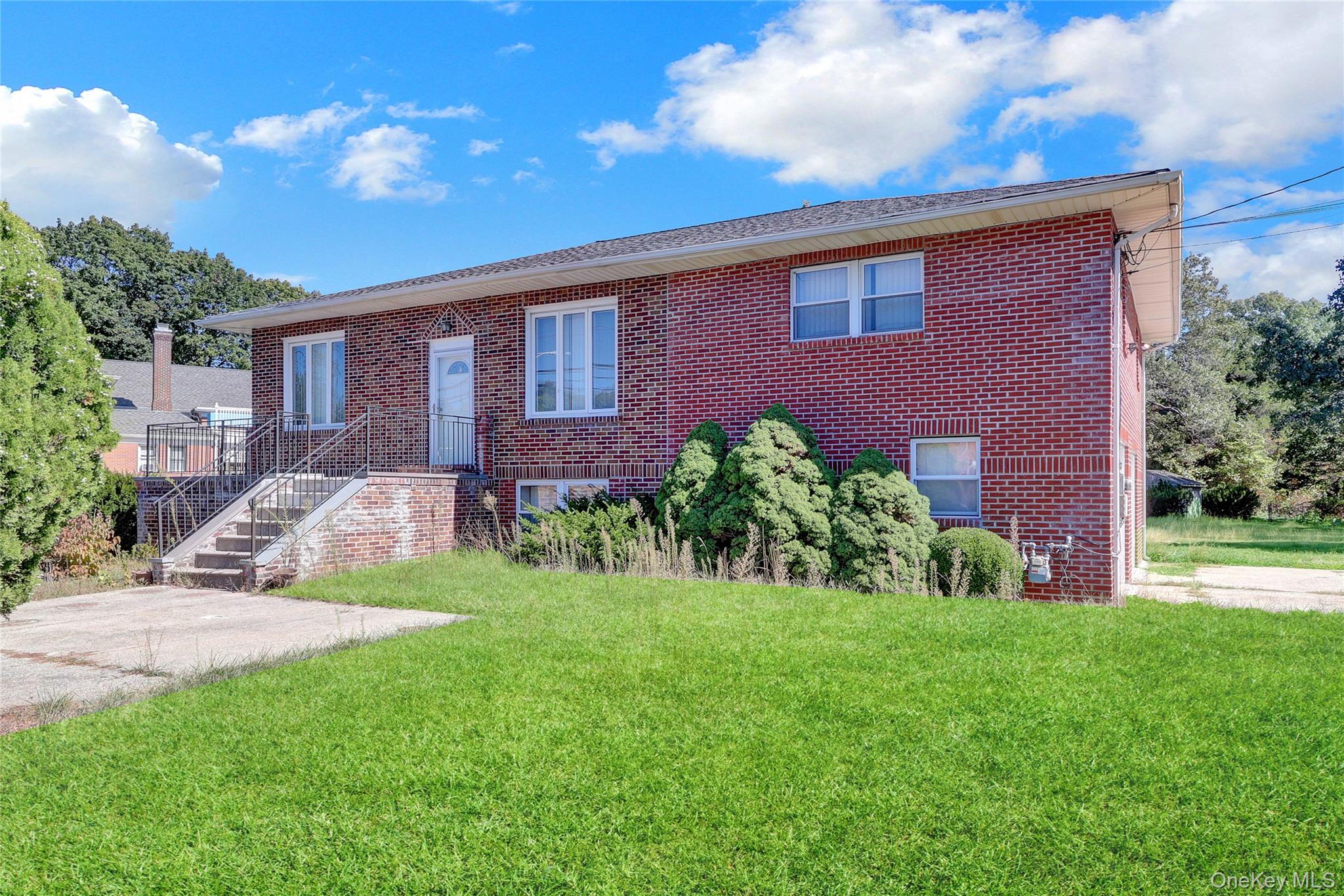 514 Sweet Hollow Road