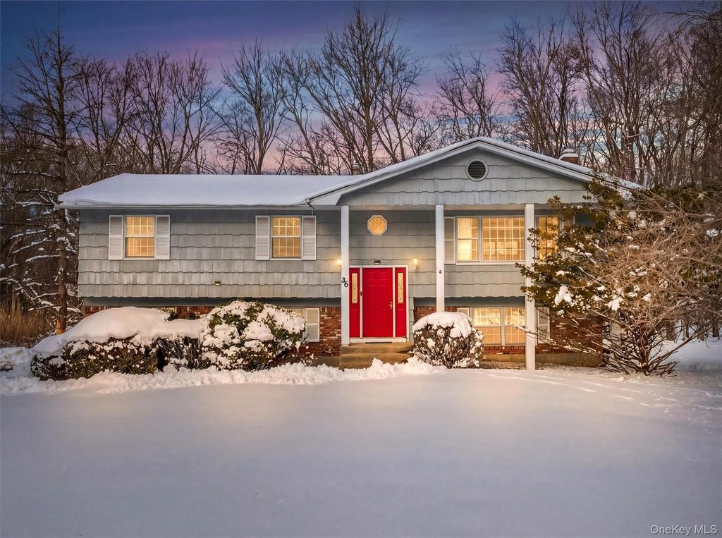 Photo of 36 E Mayer Drive, Suffern, NY 10901 (MLS # 964920)