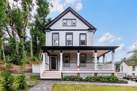 Multifamily For Rent - 22 Town Path #1<br/> Nassau County, Glen Cove, NY 11542
