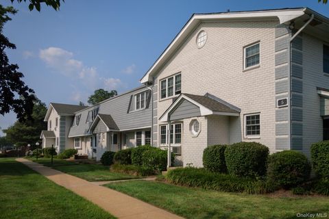 23 Weaver Drive 03-8A Massapequa NY 11758