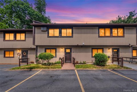 Condo For Sale - 1505 Chelsea Cove<br/> Hopewell Junction, NY 12533