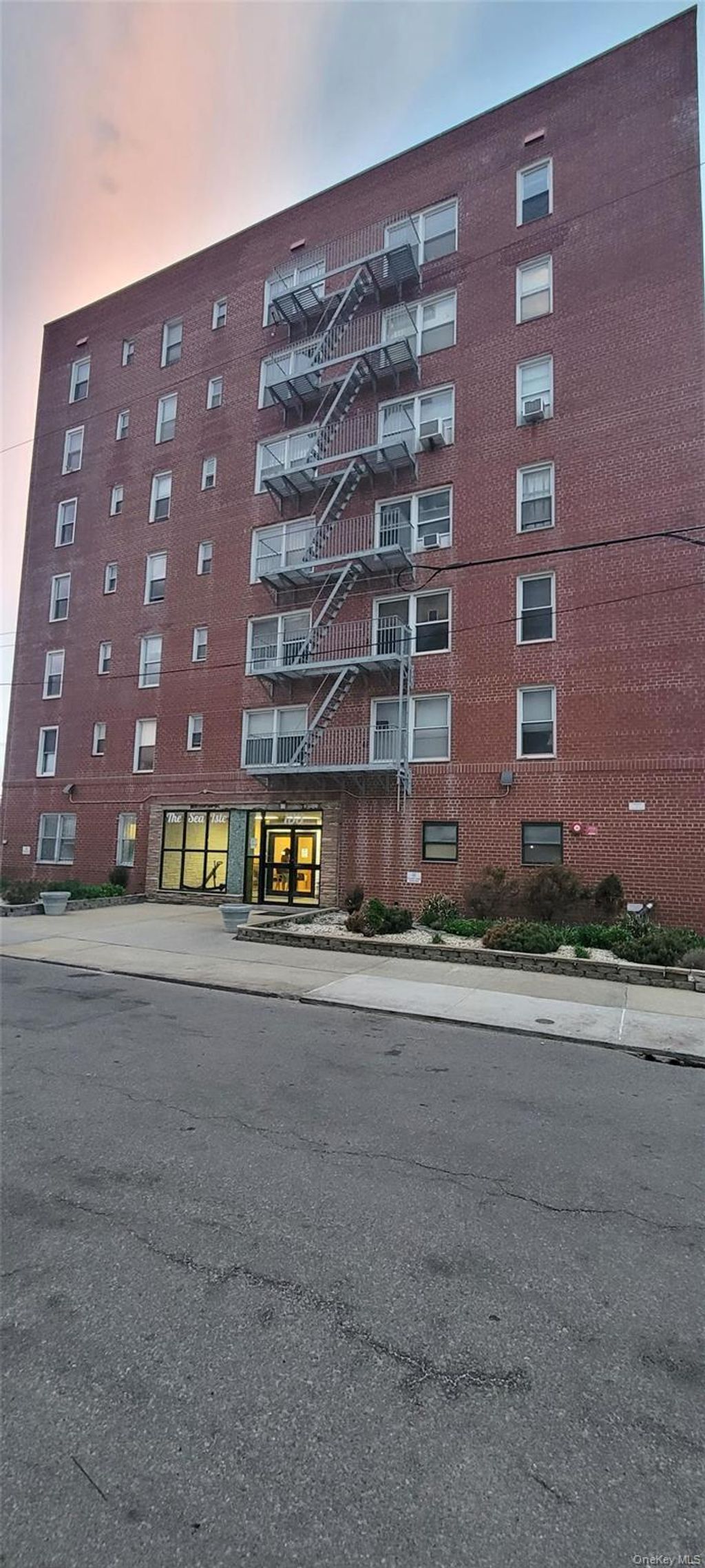 Photo of 133 Beach 120th Street #3A, Rockaway Park, NY 11694 (MLS # 994580)