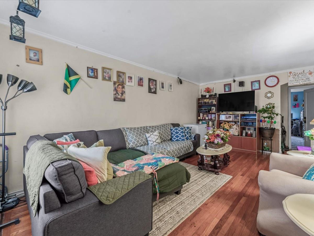 3344 Eastchester Road