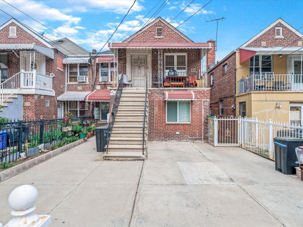 Property for Sale at Eastchester Road, Bronx, New York - Bedrooms: 6 
Bathrooms: 2  - $625,000