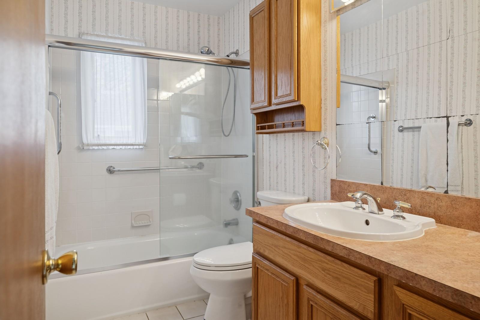 6 E Haven Lane, East Northport, New York image 7