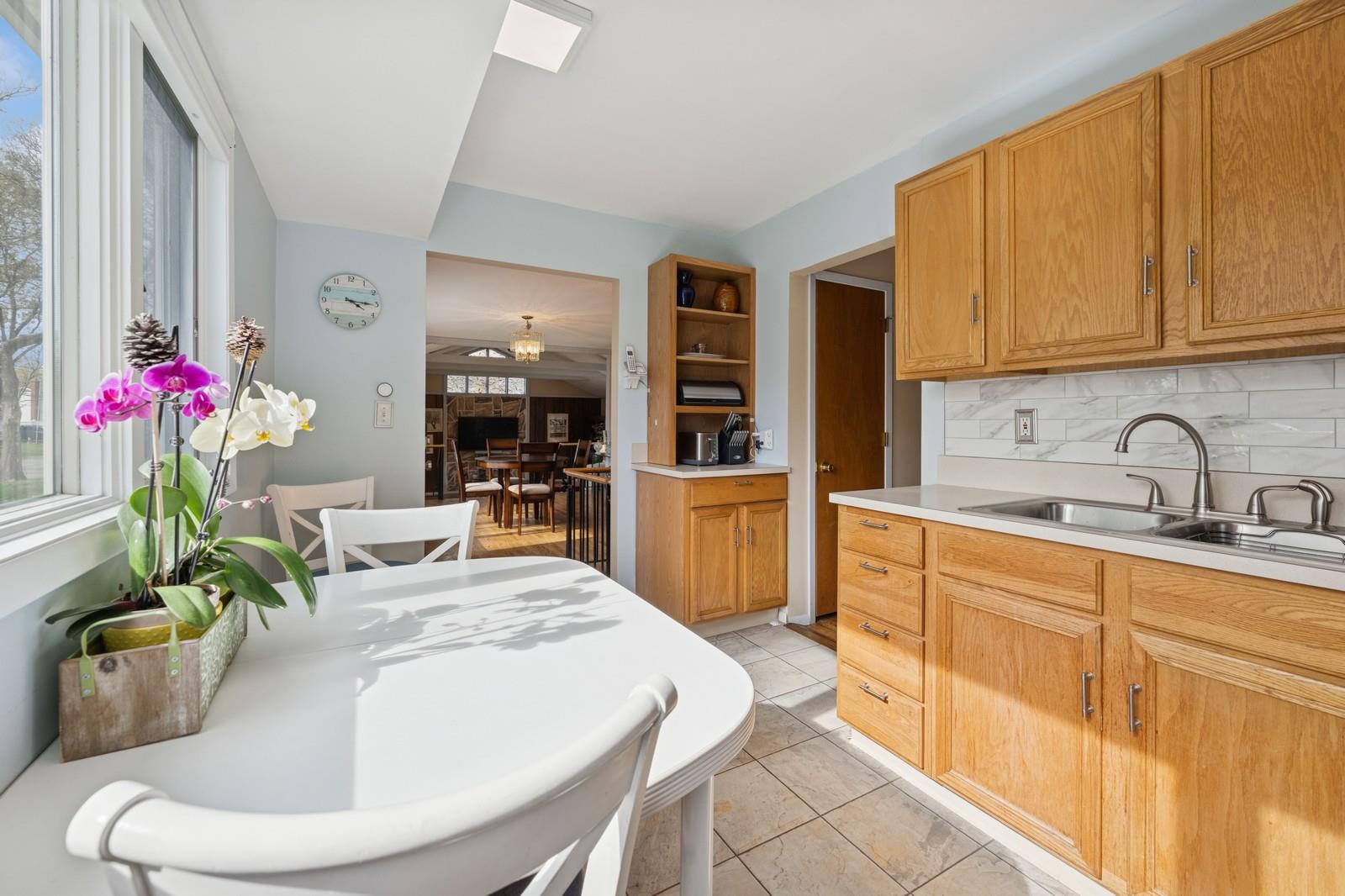 6 E Haven Lane, East Northport, New York image 5