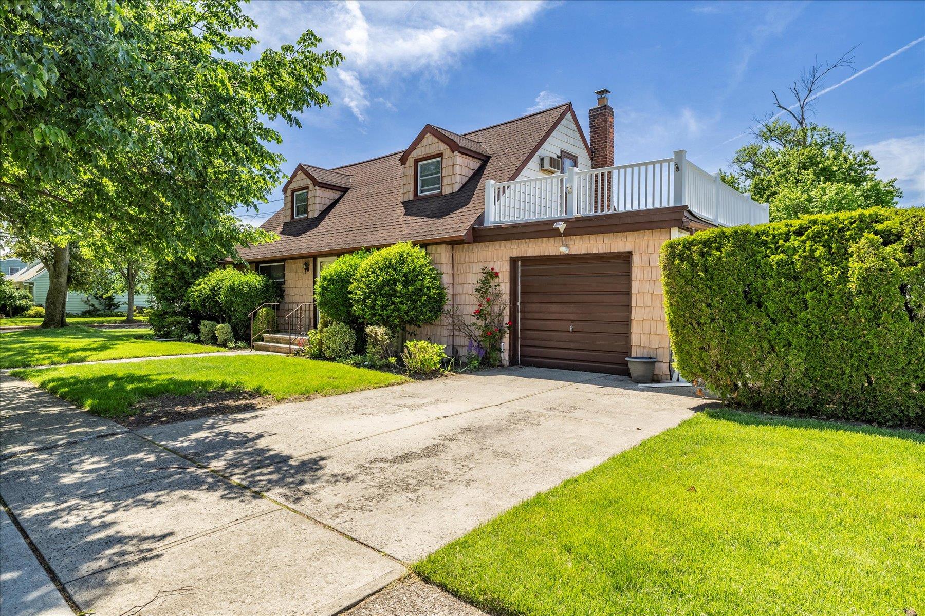 240 N. Cottage Street, Valley Stream, New York image 2