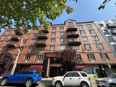 140-26 Cherry Avenue 5D Flushing NY 11355
