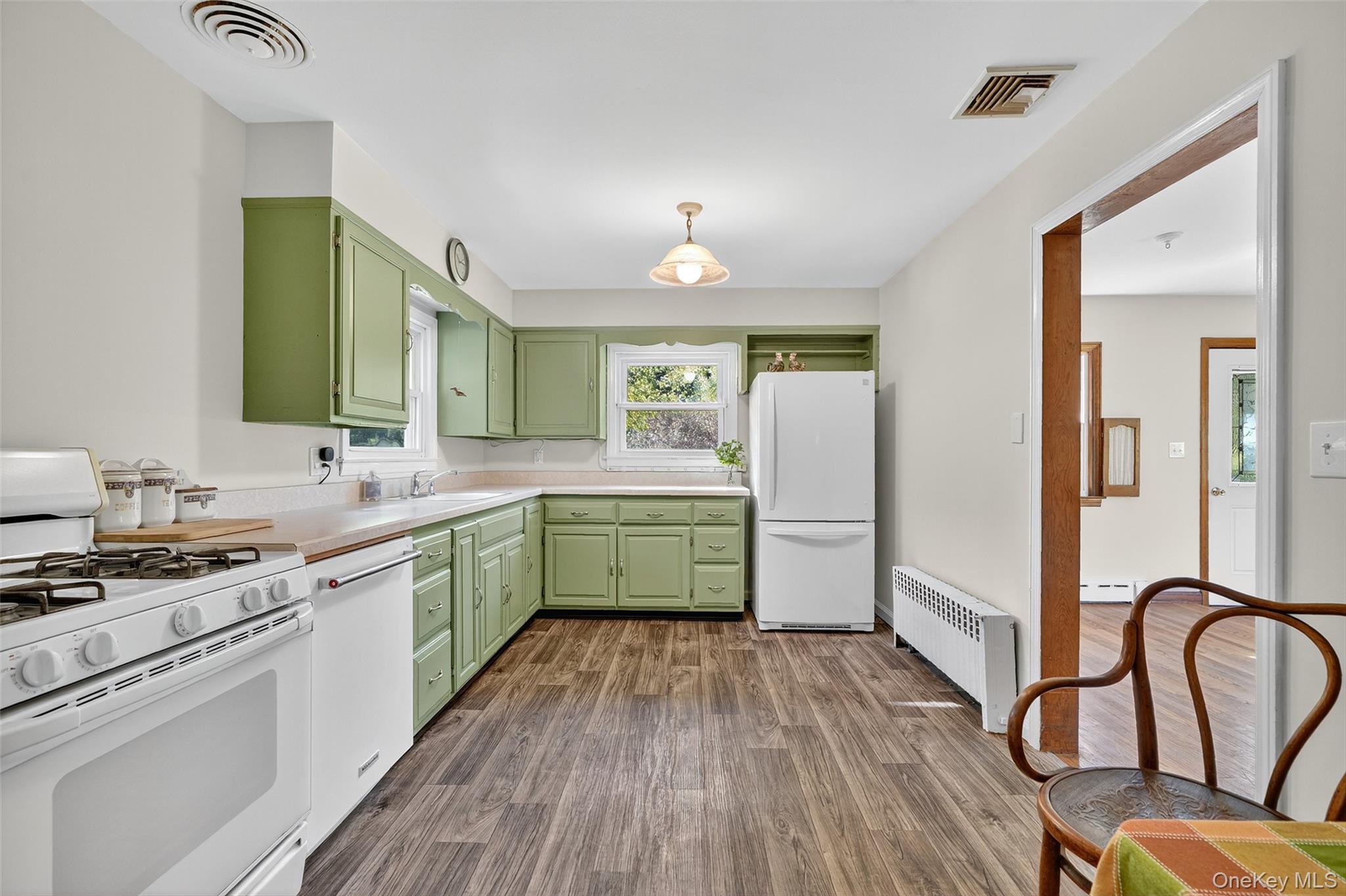 Yorktown Heights, New York 10598, United States, 3 Bedrooms Bedrooms, ,2 BathroomsBathrooms,Residential,Active,227064