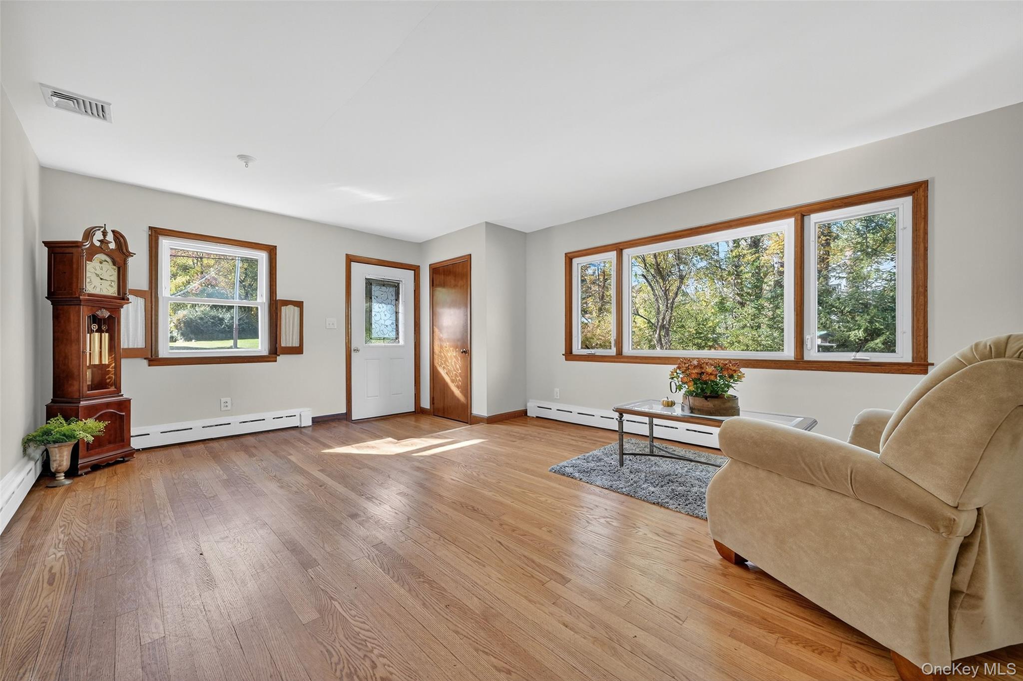 Yorktown Heights, New York 10598, United States, 3 Bedrooms Bedrooms, ,2 BathroomsBathrooms,Residential,Active,227064