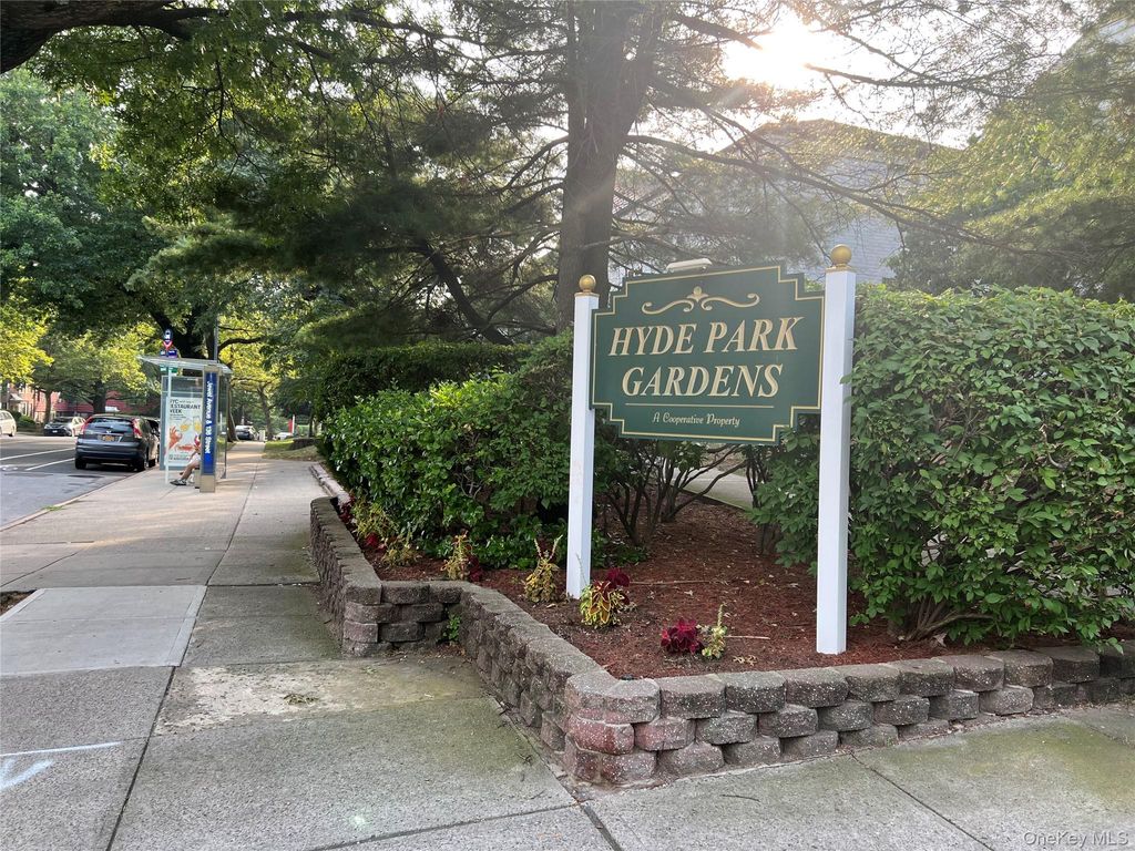 Photo of 135-23 Jewel Avenue #A, Flushing, NY 11367 (MLS # 895074)
