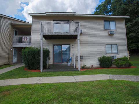 Condo For Sale - 226 Concord Lane<br/> Middletown, NY 10940