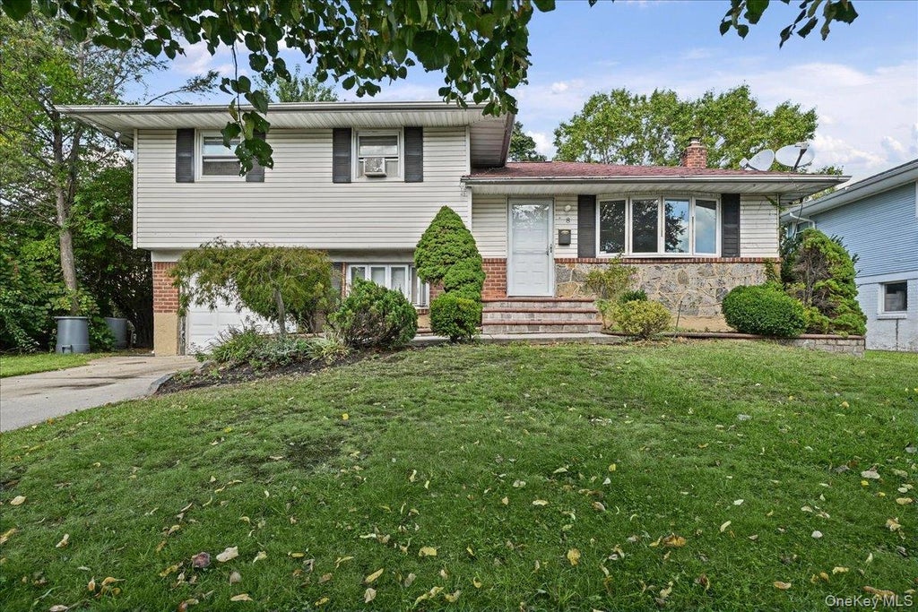 Photo of 8 Evers Street, Hicksville, NY 11801 (MLS # 1062477)