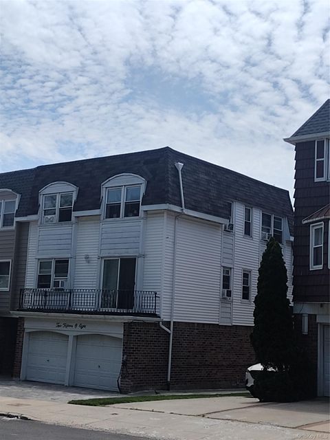 Multifamily For Sale - 21508 23rd Road<br/> Bayside, NY 11360