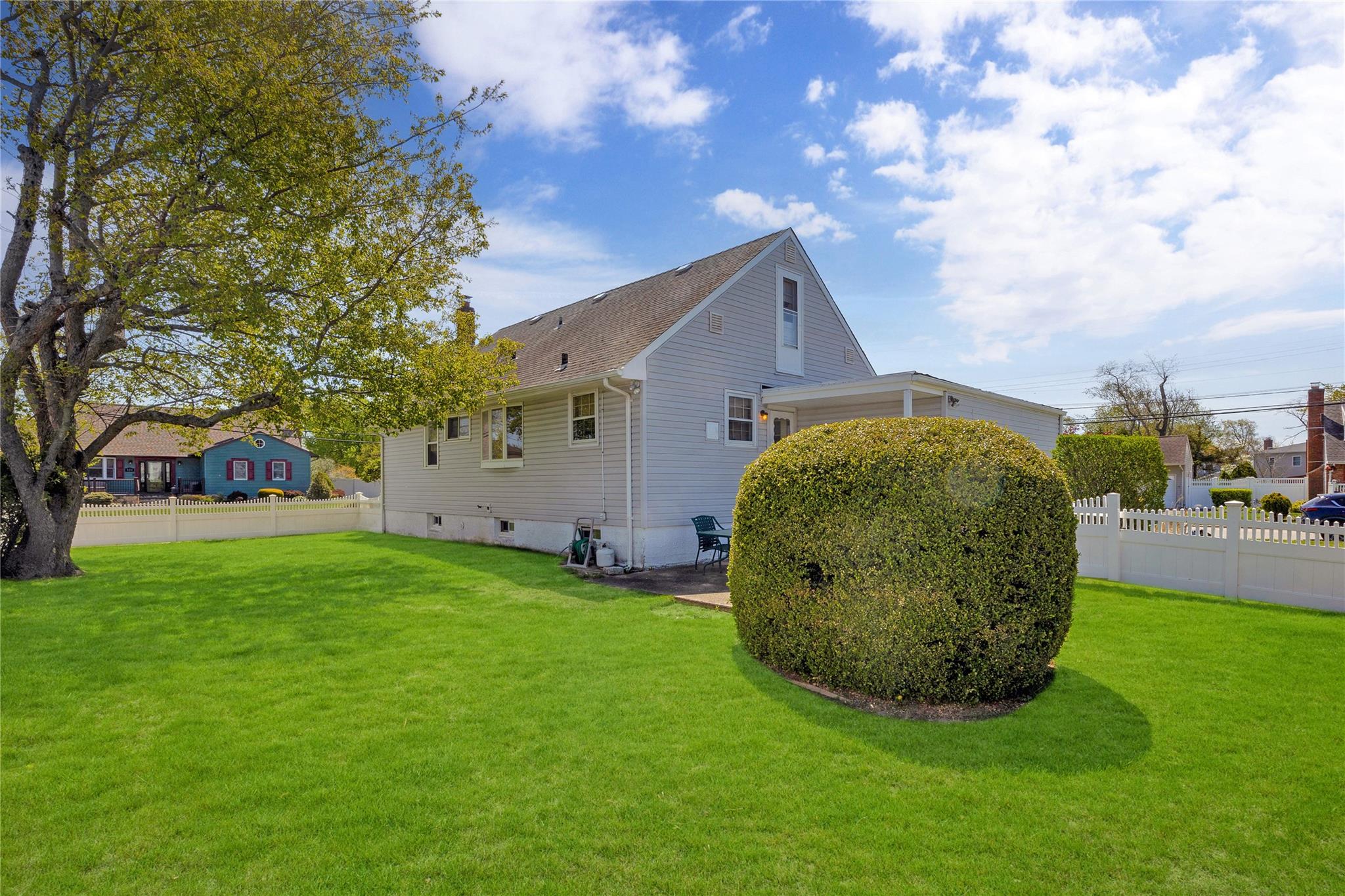 43 Merritt Street, West Islip, New York image 6