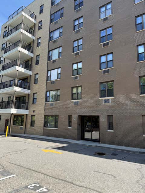 Homes For Sale - 25 Stewart Place #214<br/> Mount Kisco, NY 10549