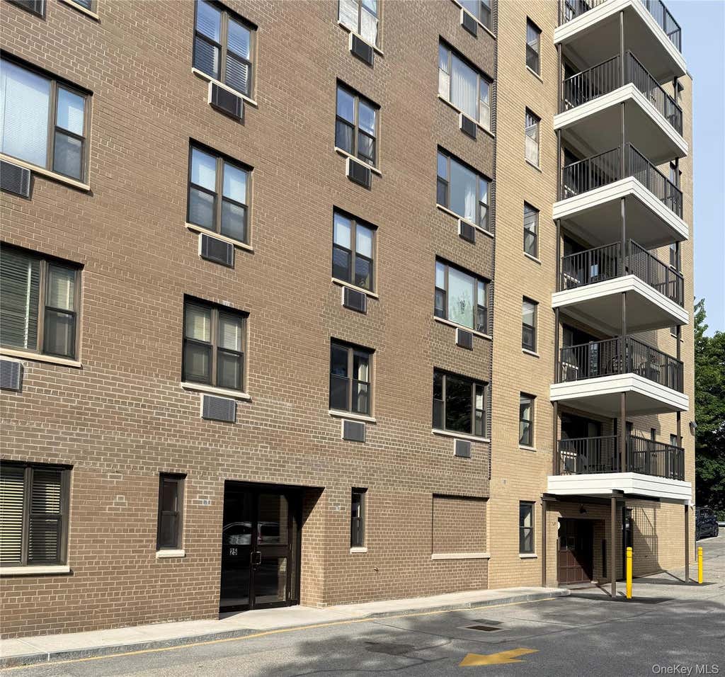 Photo of 25 Stewart Place #214, Mount Kisco, NY 10549 (MLS # 1007227)