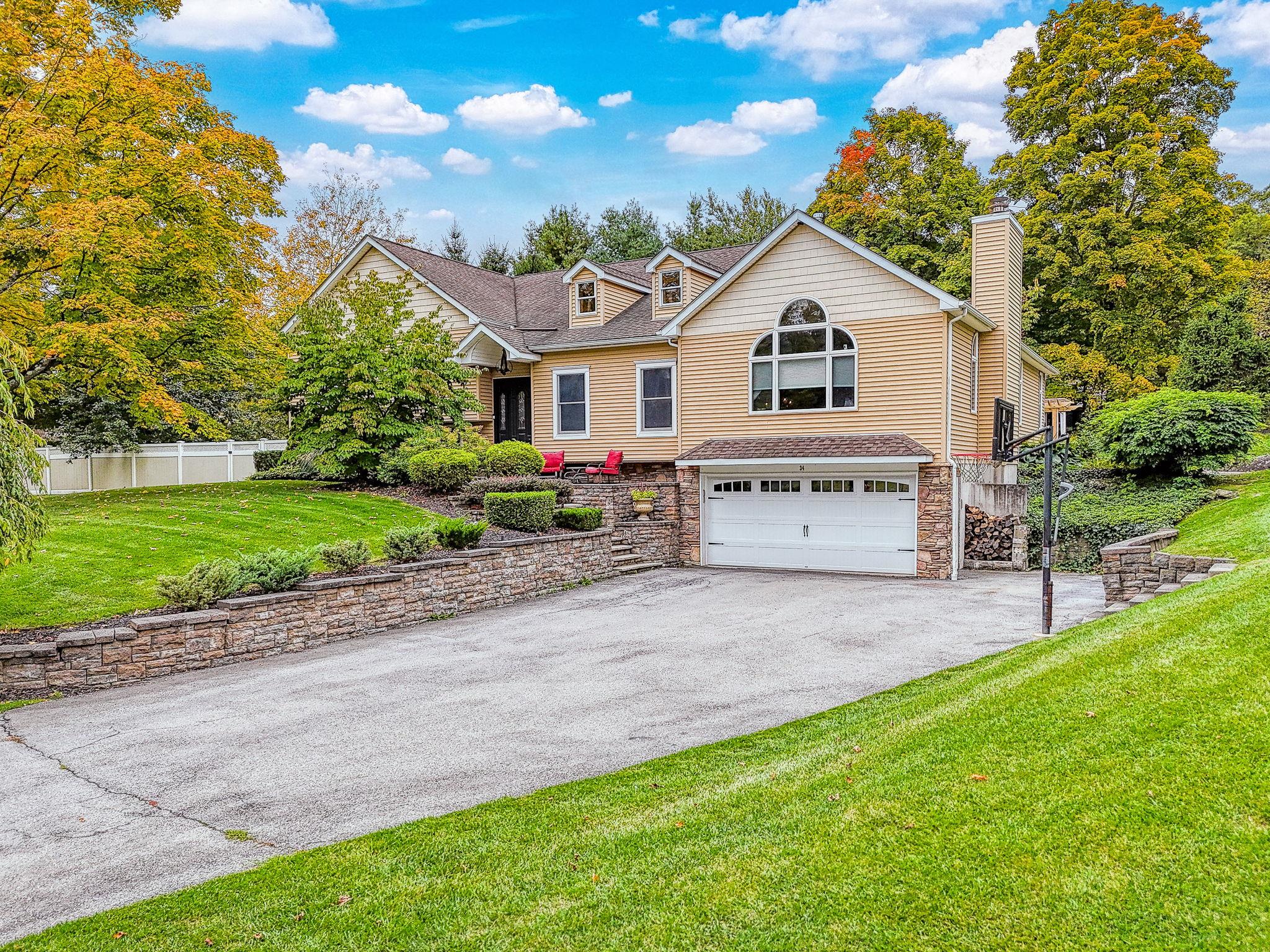 34 Clark Lane, Harriman, New York image 1