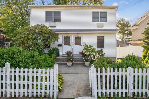 36 Oldwood Road Port Washington NY 11050