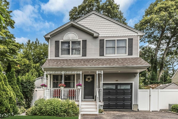63 TEED ST, SOUTH HUNTINGTON, NY 11746 - Image 4e94c5c26bb1a9c4e6751c319ca097b6/2981597112