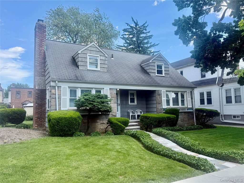 Photo of 2725 165th Street, Flushing, NY 11358 (MLS # 1006027)