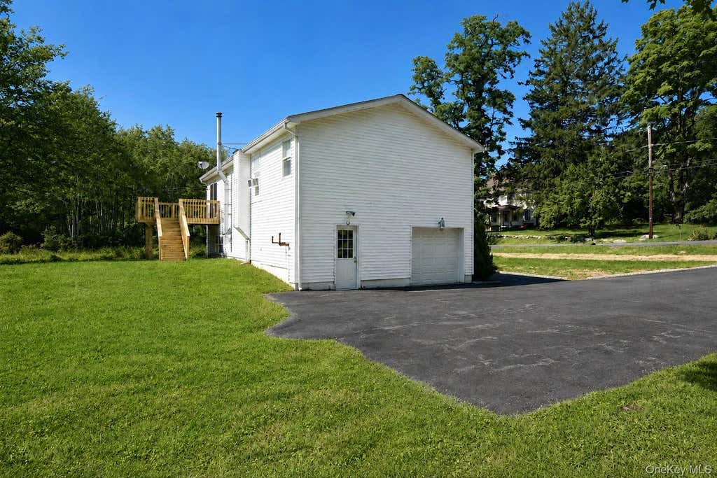Photo of 89 Quannacut Road, Pine Bush, NY 12566 (MLS # 1035337)