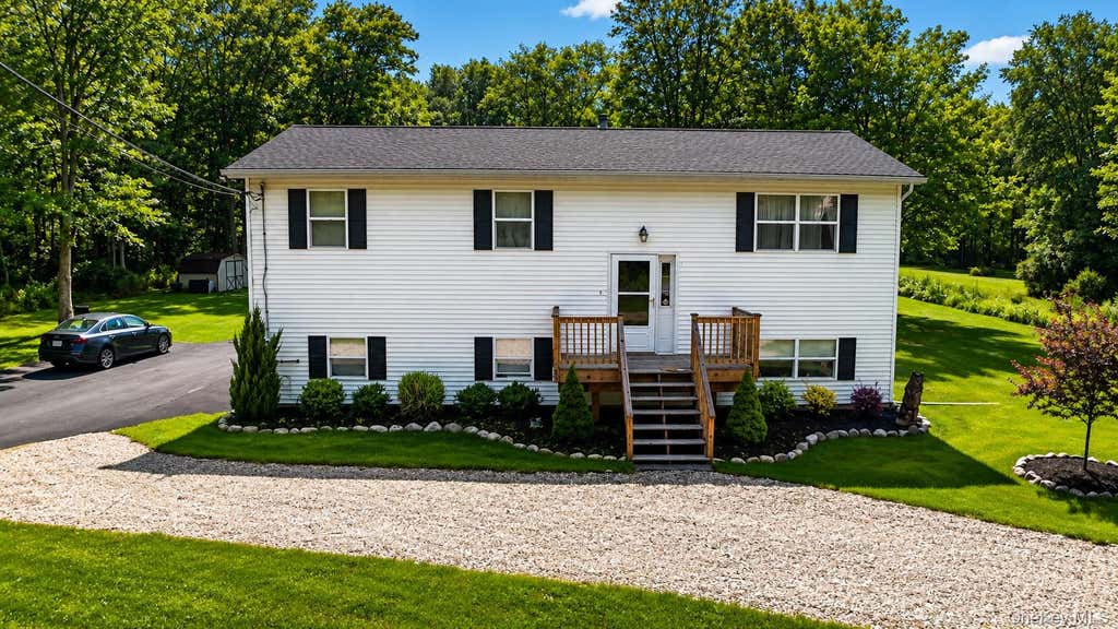 Photo of 89 Quannacut Road, Pine Bush, NY 12566 (MLS # 1035337)