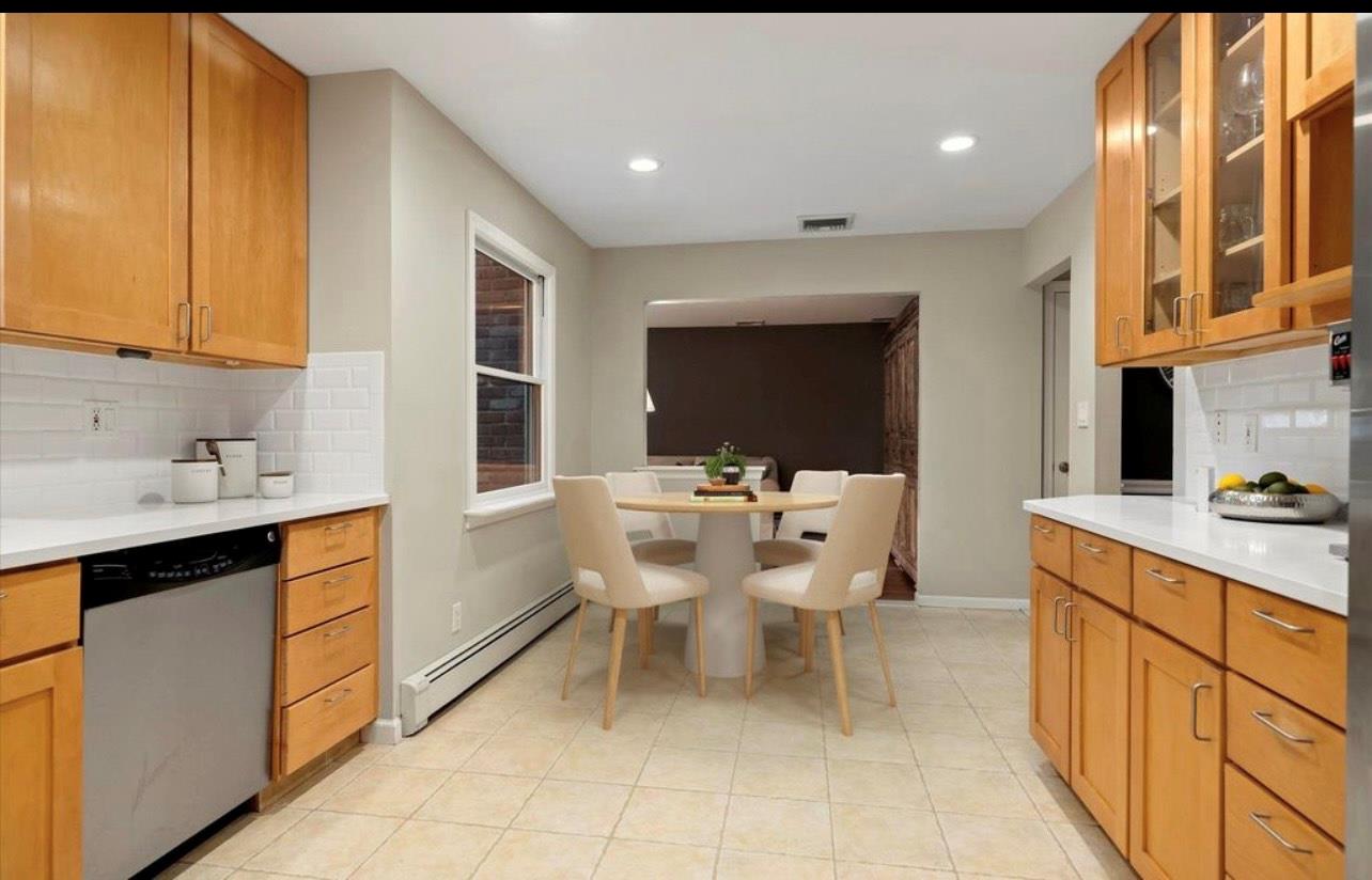 240 Plainview Road
