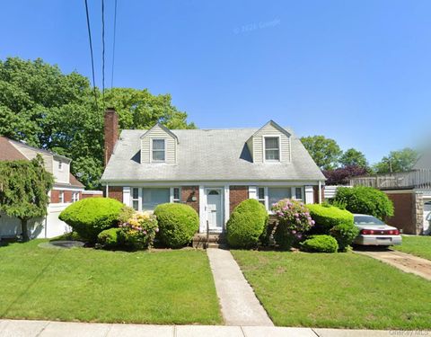 Photo of 288 Garden Place, West Hempstead, NY 11552 (MLS # 989632)