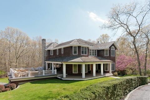 1477 Deerfield Road Water Mill NY 11976