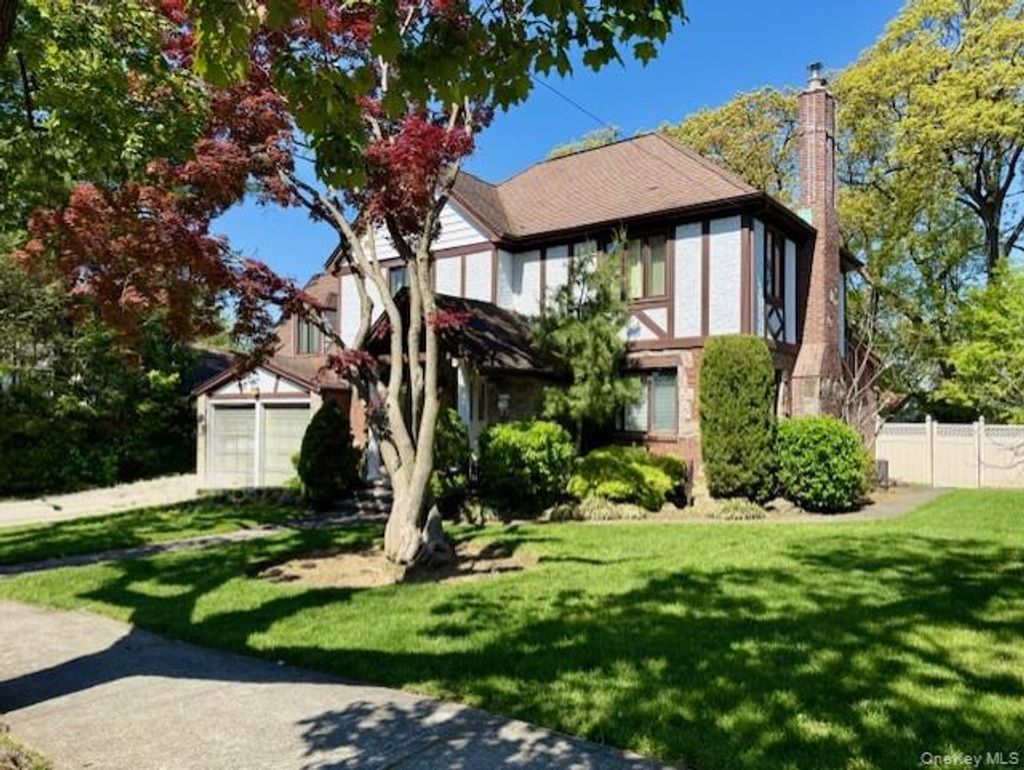 Photo of 241-01 52 Avenue, Douglaston, NY 11362 (MLS # 994915)