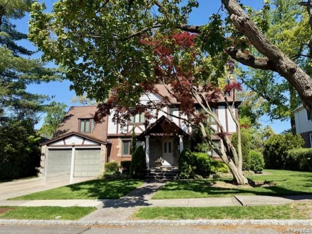 Photo of 241-01 52 Avenue, Douglaston, NY 11362 (MLS # 994915)