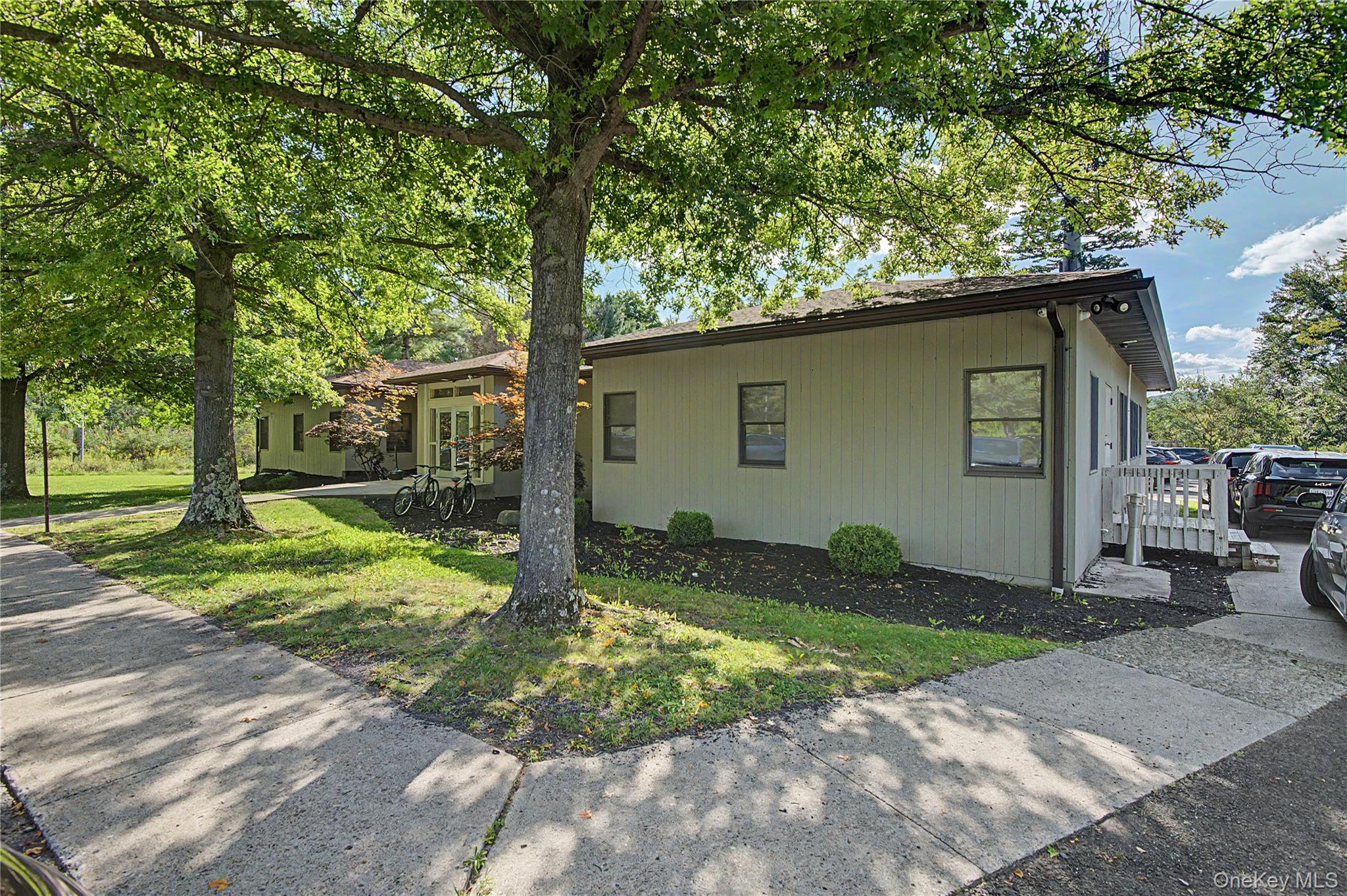 11 Abrams Road
