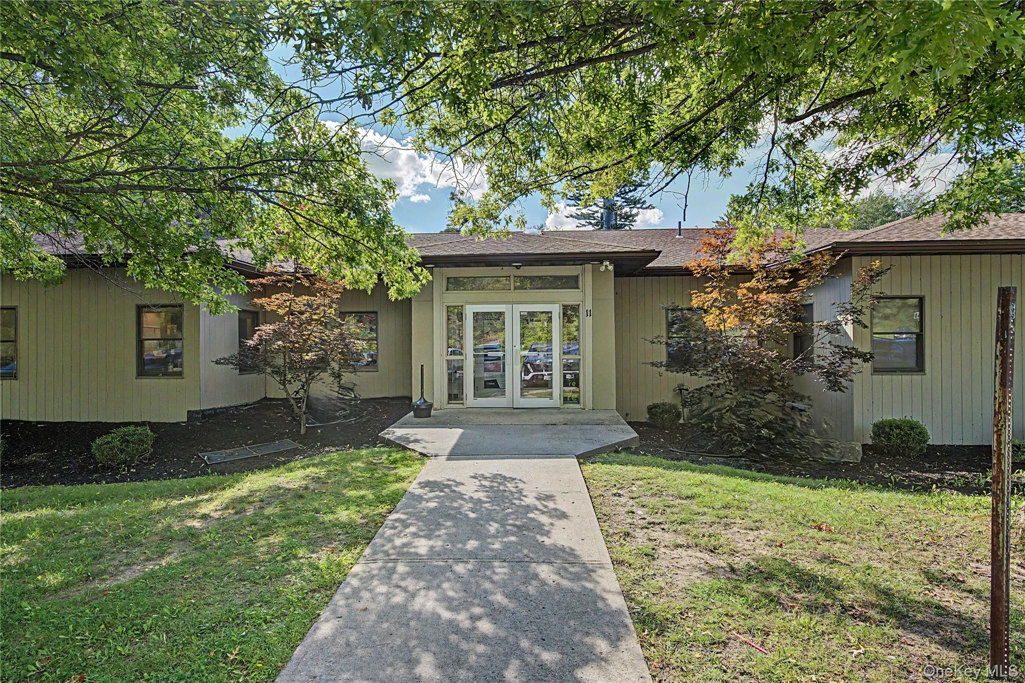 11 Abrams Road