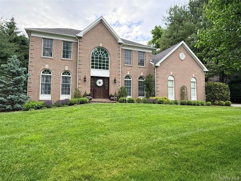 Homes For Sale - 1 Hyatt Lane<br/> Somers, NY 10589