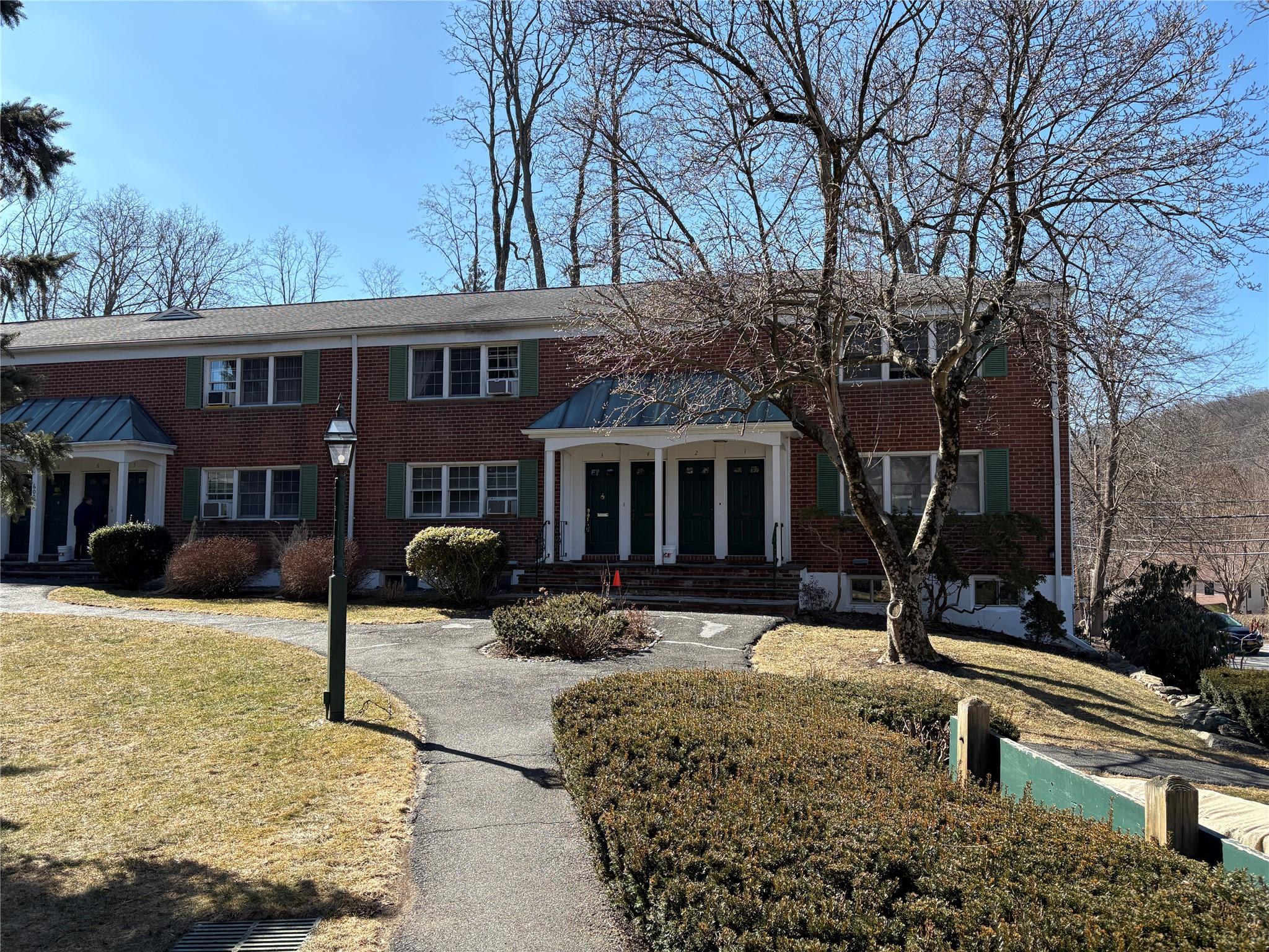 Rental Property at Bedford Road 3, Pleasantville, New York - Bedrooms: 1 
Bathrooms: 1  - $2,950 MO.