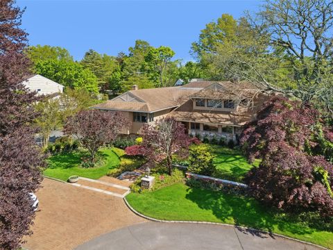 1325 Huckleberry Lane Hewlett Harbor NY 11557