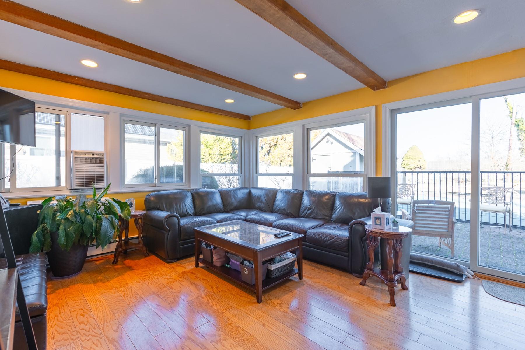 847 Aberdeen Road, Bay Shore, New York image 14