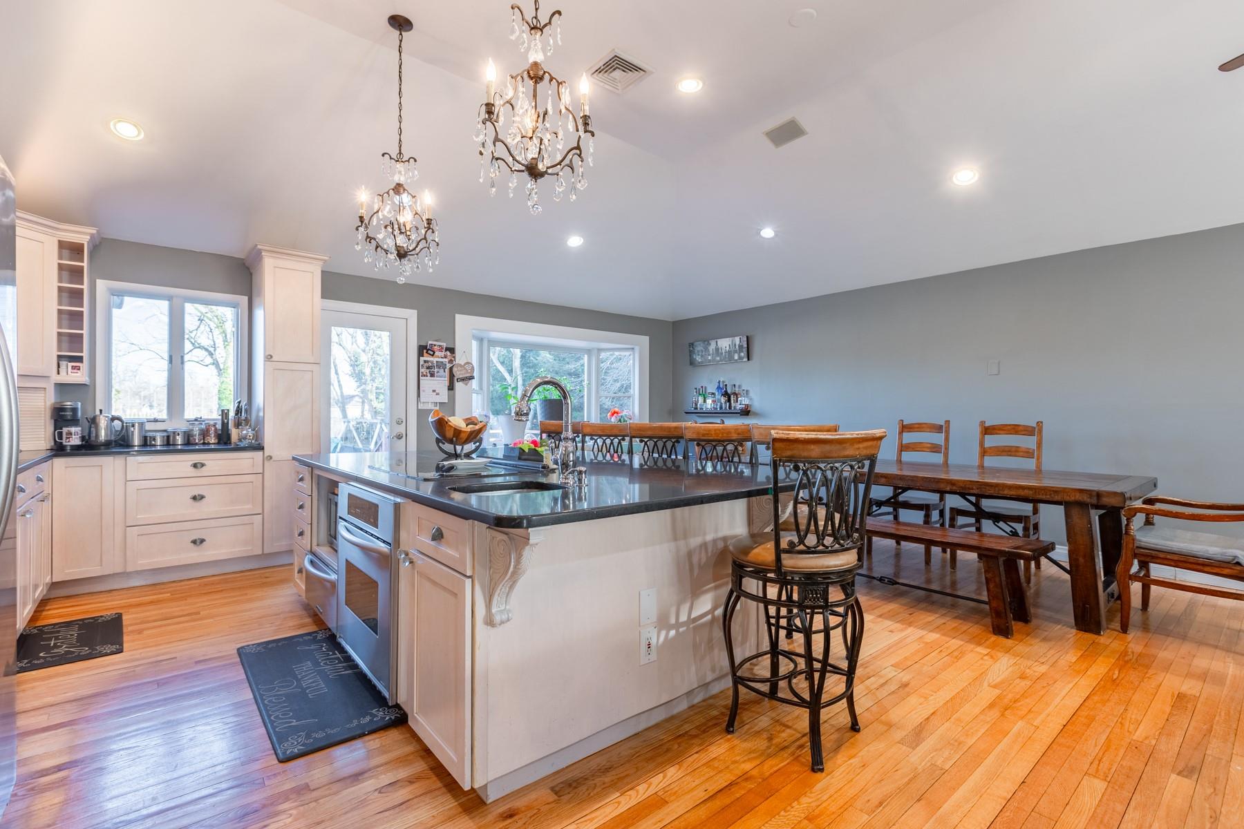 847 Aberdeen Road, Bay Shore, New York image 6