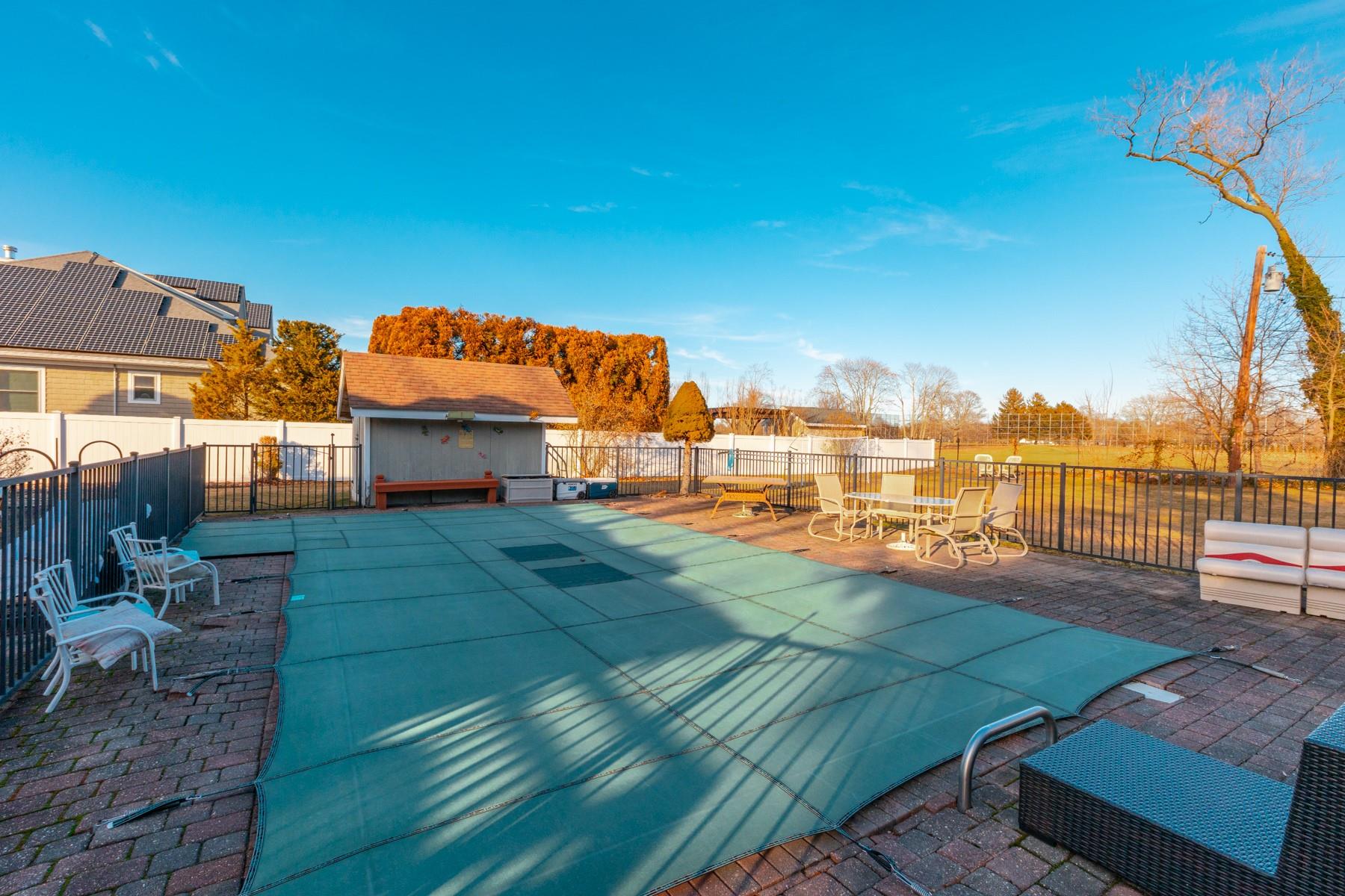847 Aberdeen Road, Bay Shore, New York image 25